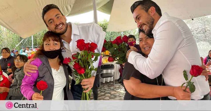 To&ntilde;o L&oacute;pez asisti&oacute; a un desayuno con integrantes de esta asociaci&oacute;n dedicada a impartir talleres preventivos en escuelas y colonias del sur de la ciudad de Puebla