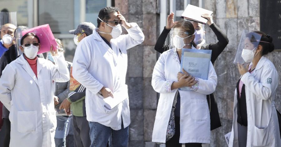 Vacunas covid para la segunda dosis de m&eacute;dicos en Puebla llegar&aacute;n este martes 16 de febrero