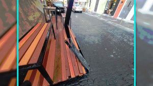 Por exceso de velocidad, da&ntilde;an parklet en El Pari&aacute;n