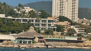 Adiós al símbolo del Acapulco de oro… cierra hotel Boca Chica