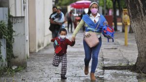 Proponen castigar con hasta 4 a&ntilde;os a padres que violenten a sus hijos en Puebla