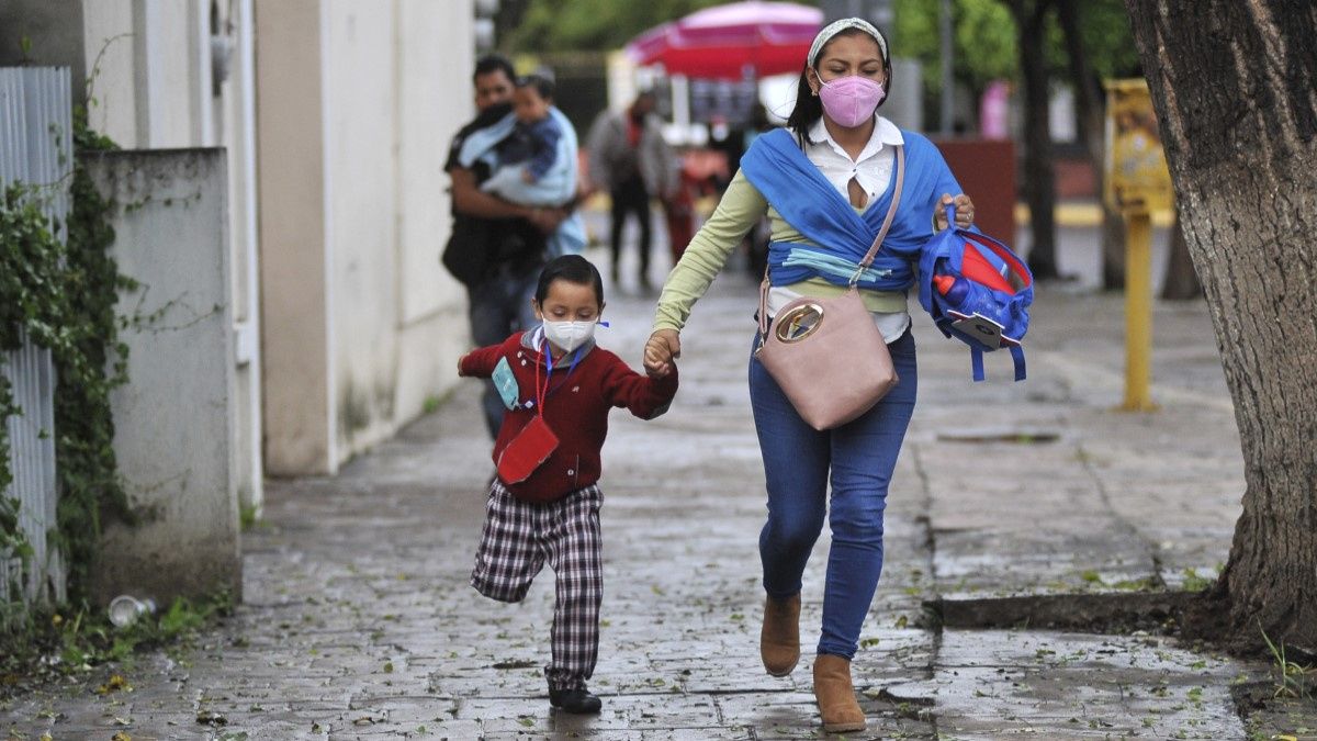 Proponen castigar con hasta 4 años a padres que violenten a sus hijos en Puebla