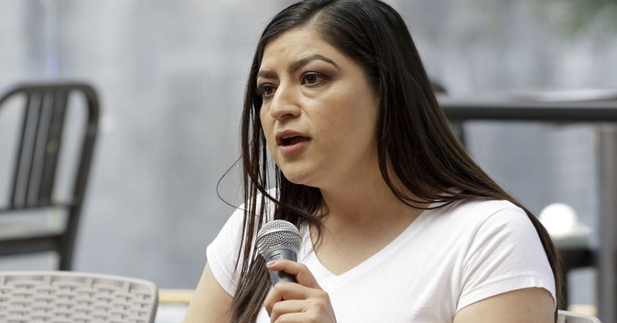 Claudia Rivera se registra como precandidata de Morena a la alcald&iacute;a de Puebla para buscar la reelecci&oacute;n; no dijo cu&aacute;ndo pedir&aacute; licencia