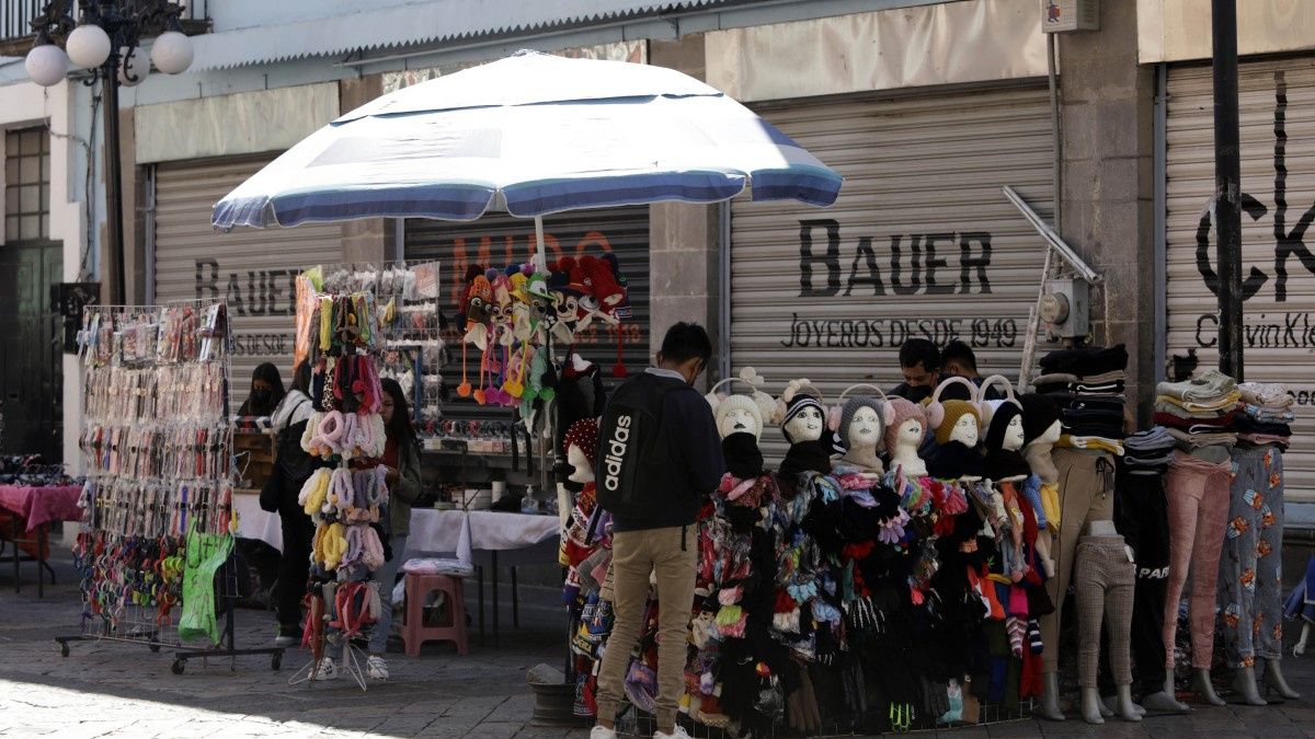 Ayuntamiento de Puebla podr&iacute;a interponer denuncias contra l&iacute;deres de ambulantes del Centro