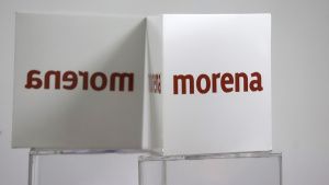 Fracasan operadores de Morena en Puebla al conseguir firmas para la revocaci&oacute;n de mandato