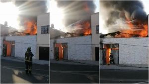 VIDEOS: Se incendia casa en Venustiano Carranza, CdMx