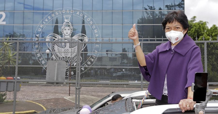 La investigadora se comprometi&oacute; a escuchar las peticiones de los universitarios.