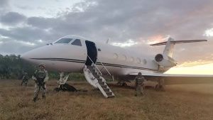 Confiscan en Chiapas un avi&oacute;n cargado con 246 kilos de sustancias il&iacute;citas