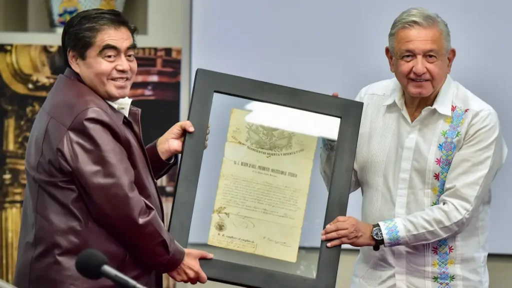 Miguel Barbosa y Andrés Manuel López Obrador.