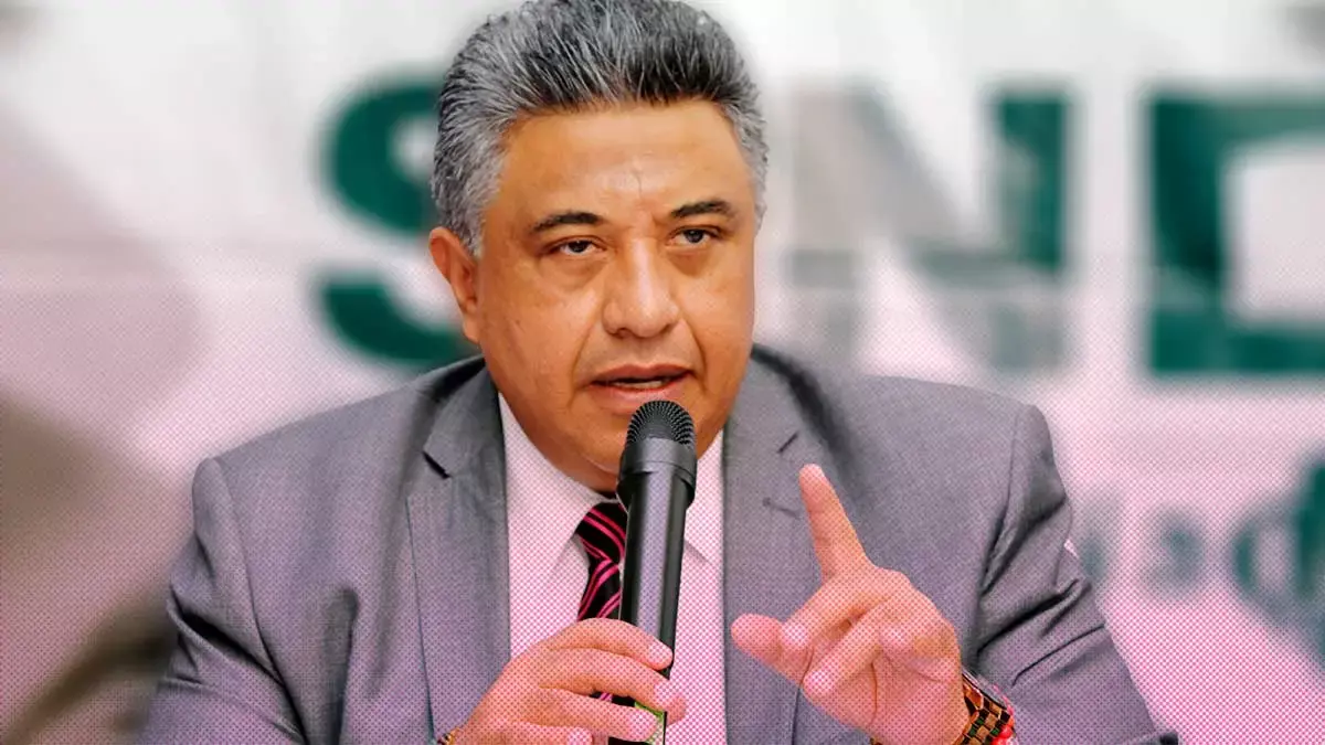 Aprueban destitución de Romero Serrano