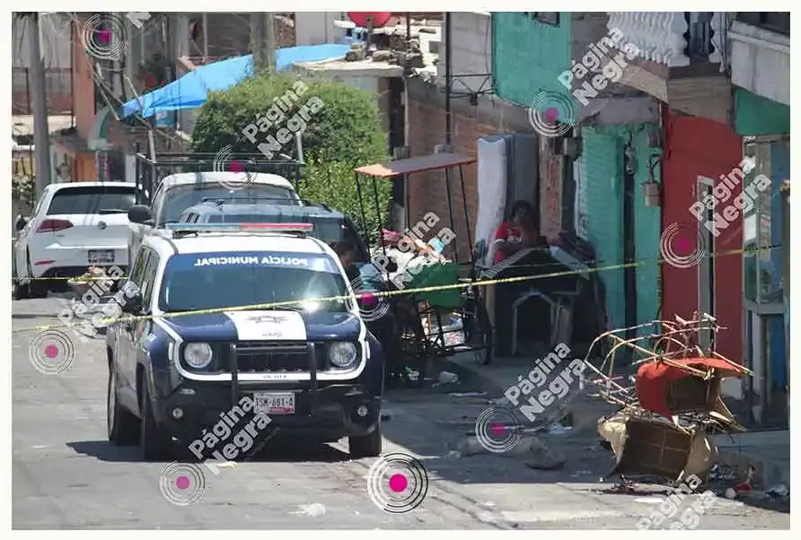 El cuerpo no tenía heridas visibles o signos de violencia, sin embargo, vecinos dijeron que se veía golpeado.