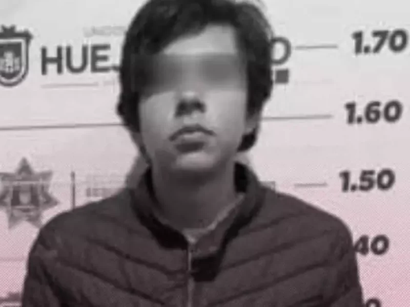 Autoridades encuentran armado a un joven con un revolver en Huejotzingo.