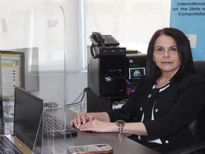 La doctora María Josefa Somodevilla García cuenta su experiencia en la BUAP.