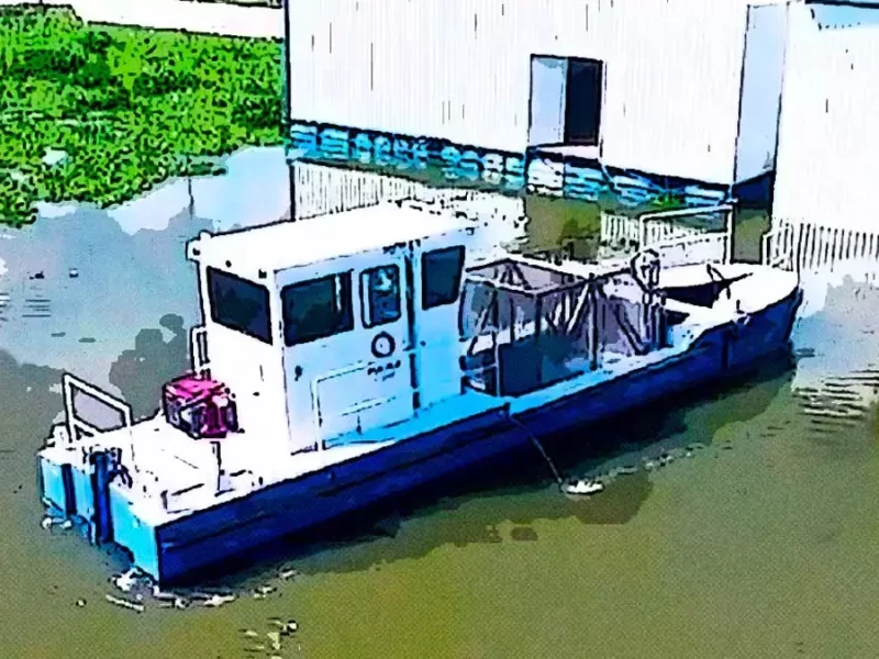 Estos barcos no sanearon la laguna de Valsequillo
