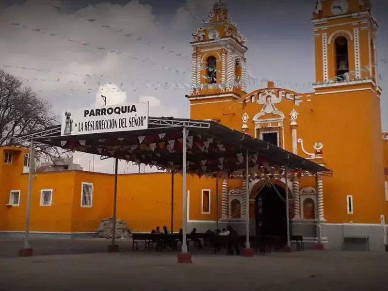 Cura de La Resurrección golpeó a una mujer.
