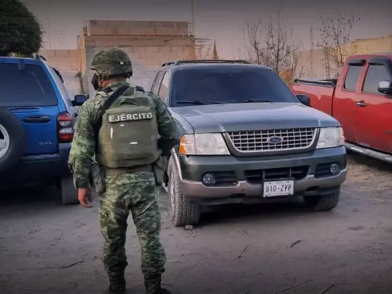 Detienen a ocho personas con un arsenal en Texmelucan.