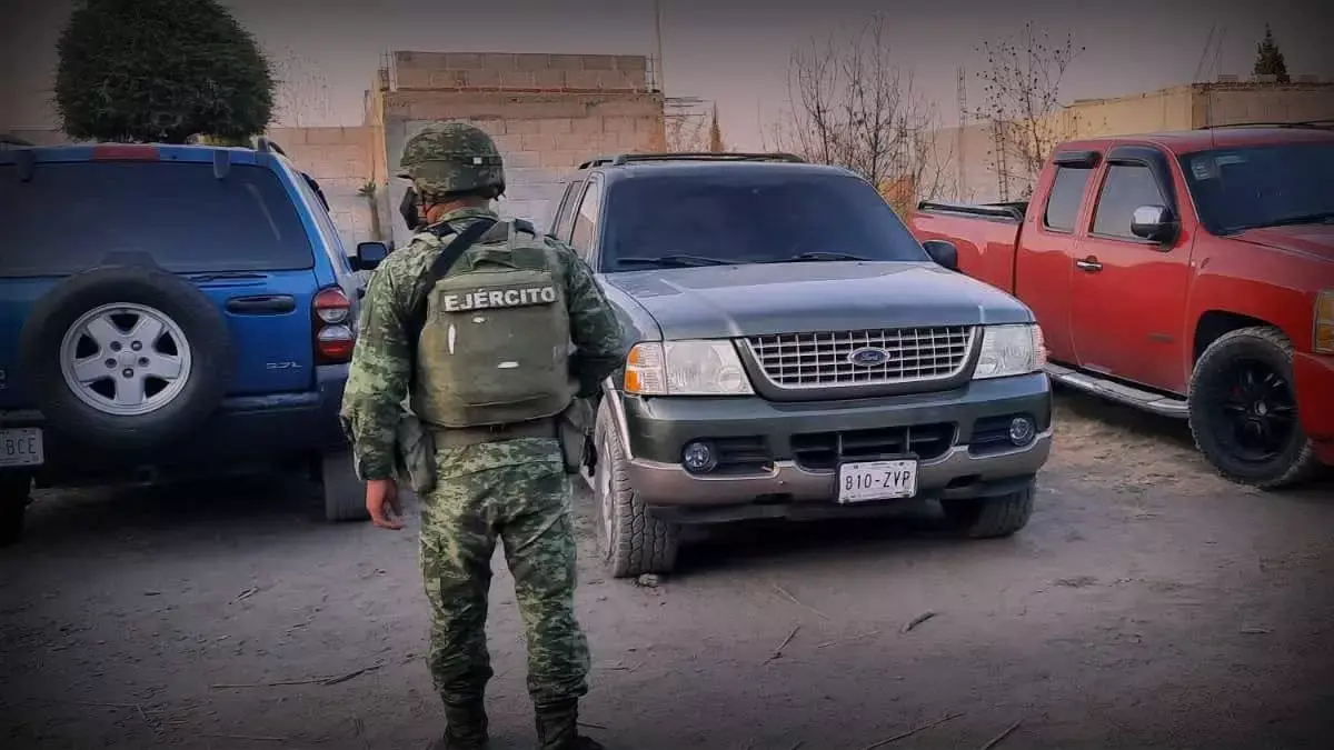 Detienen a ocho personas con un arsenal en Texmelucan.