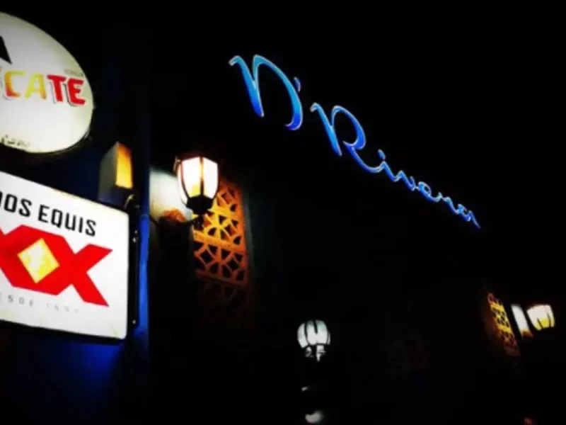 Las escorts usan el bar D'Rivera en Plaza Teohuacán