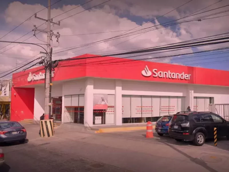 Asaltan a cuentahabiente y le roban 294 mil pesos en Puebla.