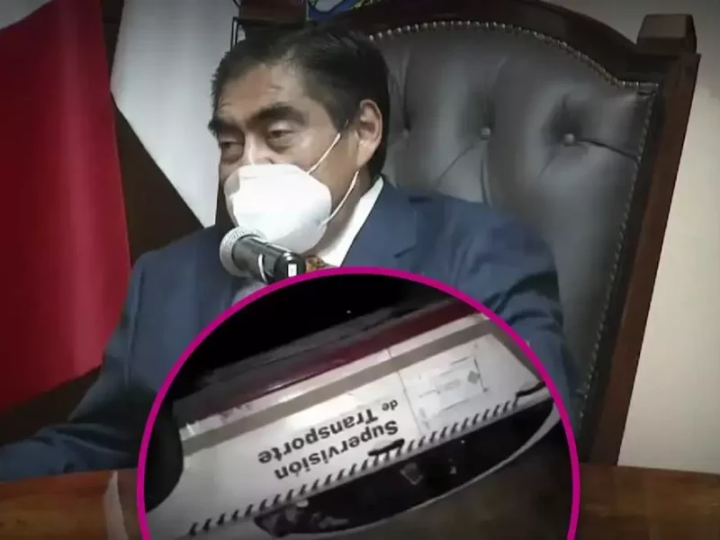 Los detenidos en Libres retuvieron a servidores públicos.
