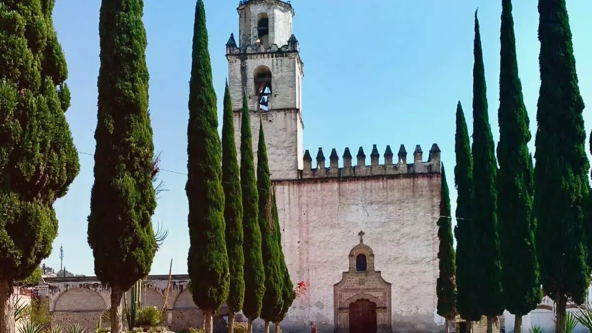 Roban alumbrado del exconvento de Tecamachalco
