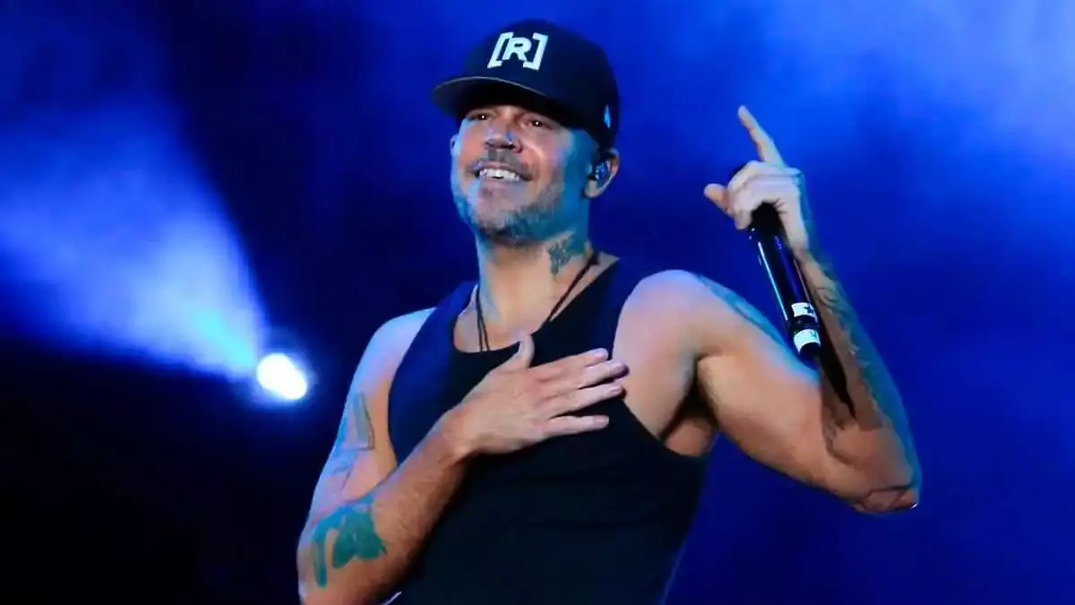 Residente en el Vive Latino cantó "Tiradera".