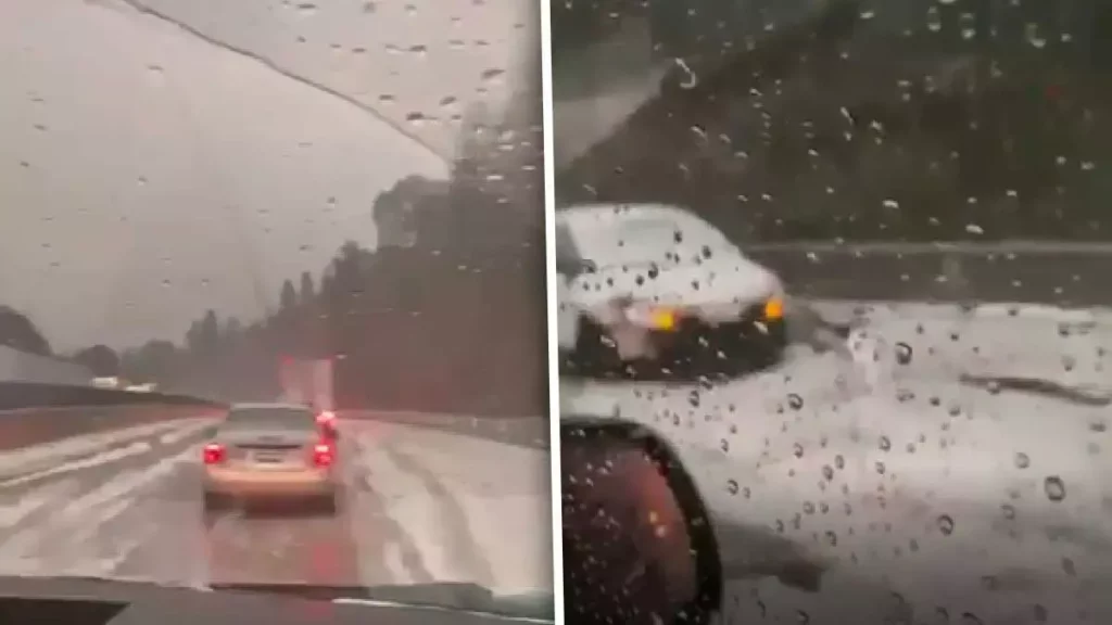 Granizada en la autopista México-Puebla, Capufe se encarga de limpiarla.