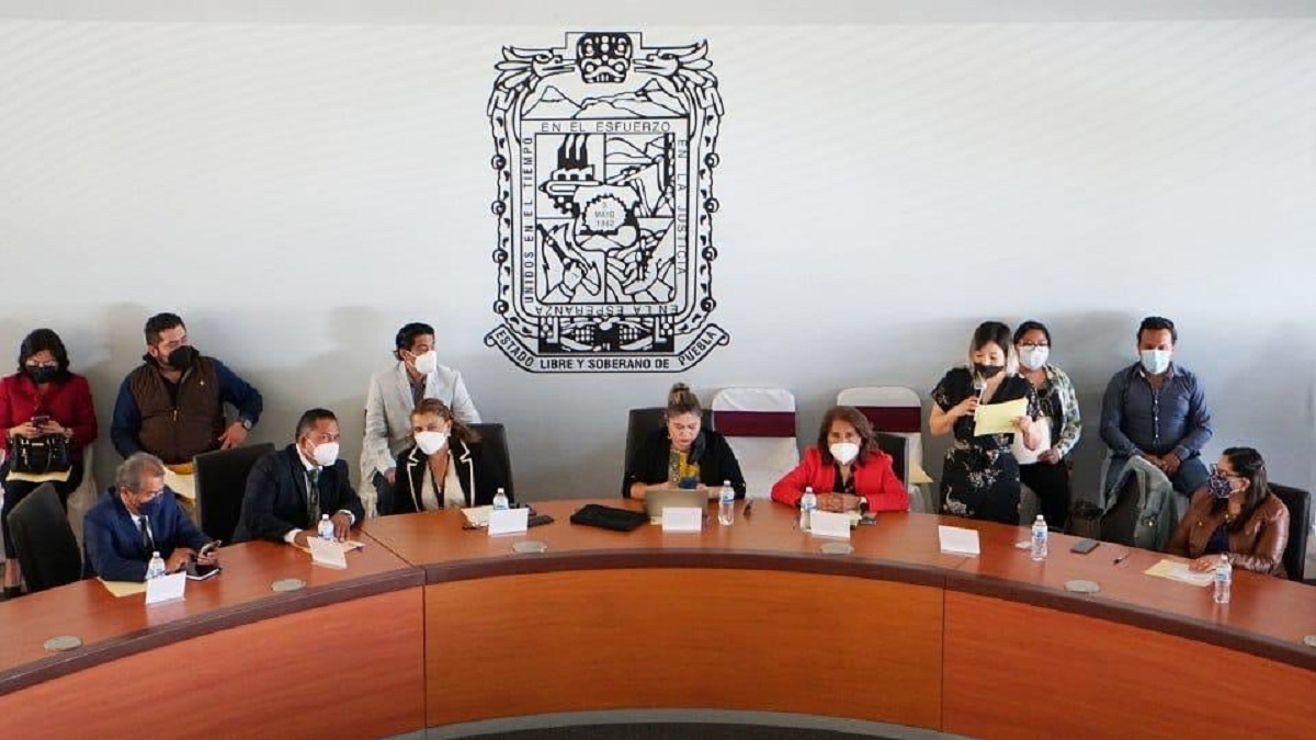 Asiste Lupita Vargas a reunión de trabajo y capacitación
