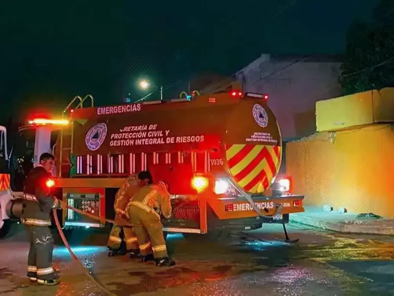 Incendio en la colonia Roma.