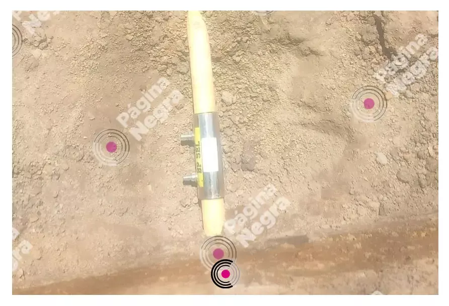La fuga ocurrió porque se dañó una tubería debido a las obras que realizan en la colonia El Cerrito.