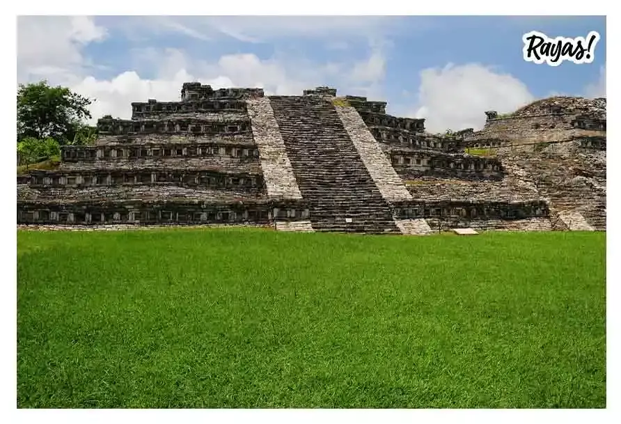  Zona arqueológica de Yohualichan