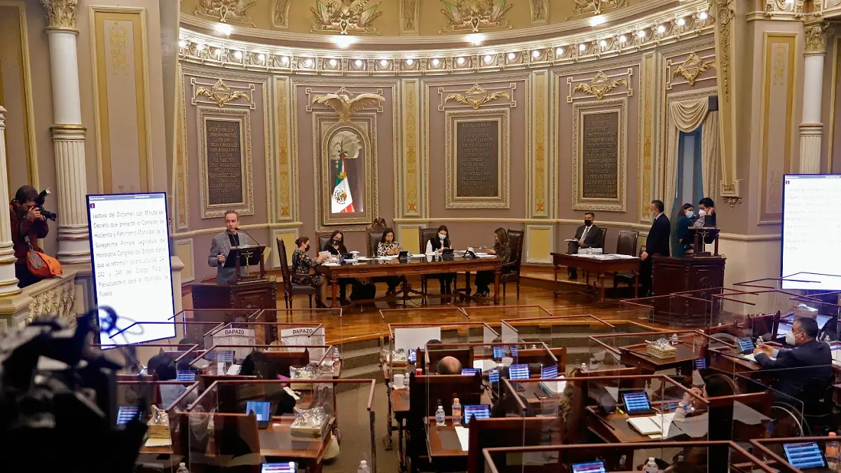 Proponen descontar sueldo a diputados faltistas