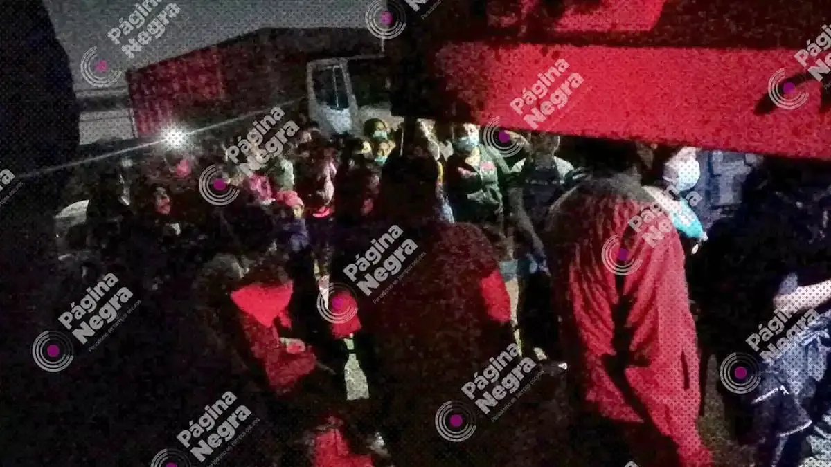 Rescatan a 150 migrantes centroamericanos en Cuautlancingo.