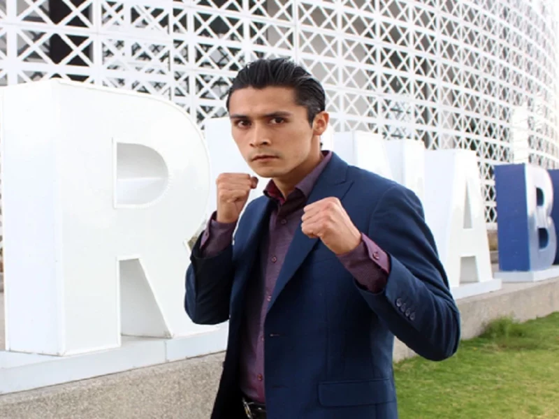 Saúl Rivera Carrillo estudiante de arquitectura y boxeador.
