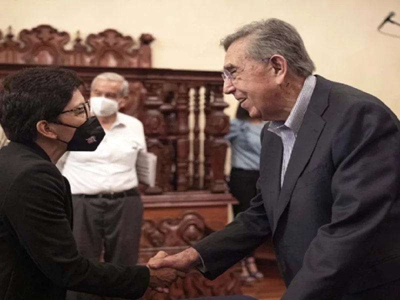 En la Fenali 2022 presentan libro “Por una democracia progresista”.