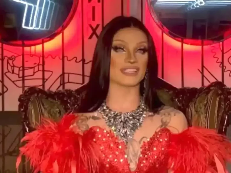 Aisha Dollkills, drag queen costarricense.