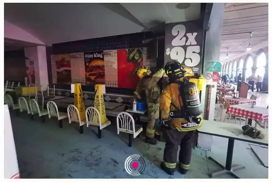 Los bomberos desalojaron a 6 trabajadores.