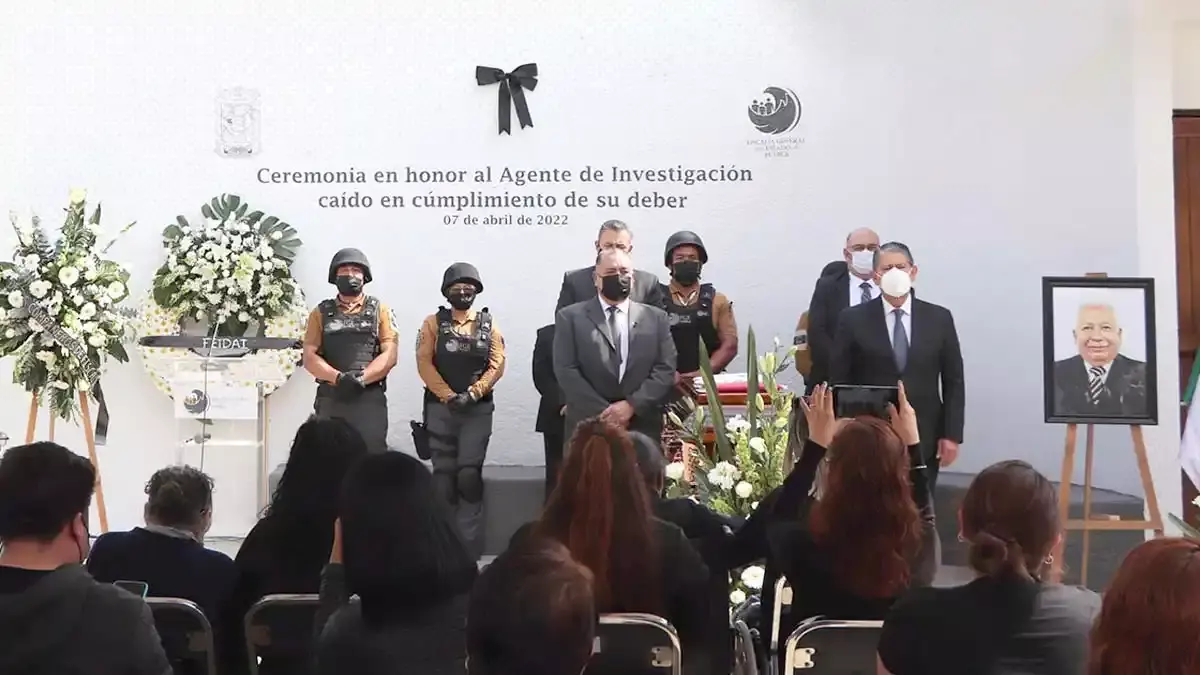 Fiscalía rinde homenaje a ministerial asesinado en Tlalancaleca.