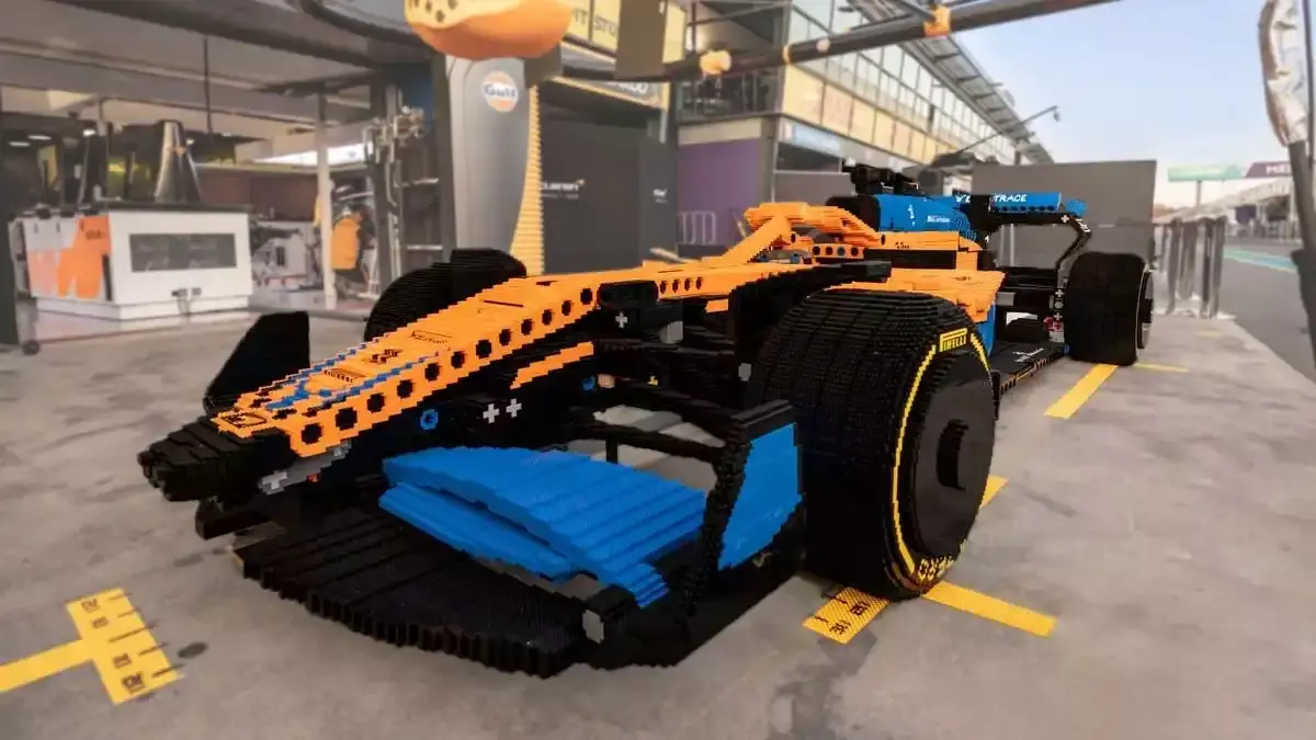 Lego y McLaren.