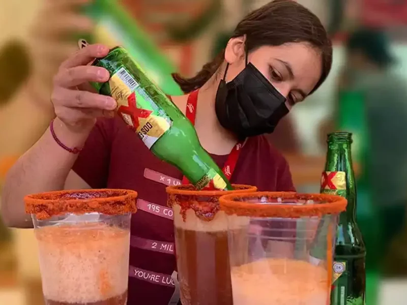 Litros de cerveza y mucho perreo; así se vivió la Feria Nacional de la Michelada