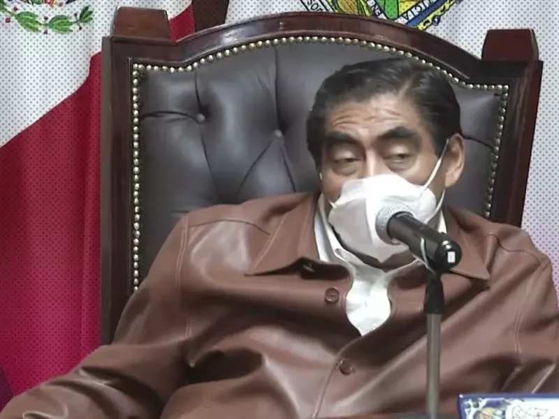 Miguel Barbosa, gobernador de Puebla.