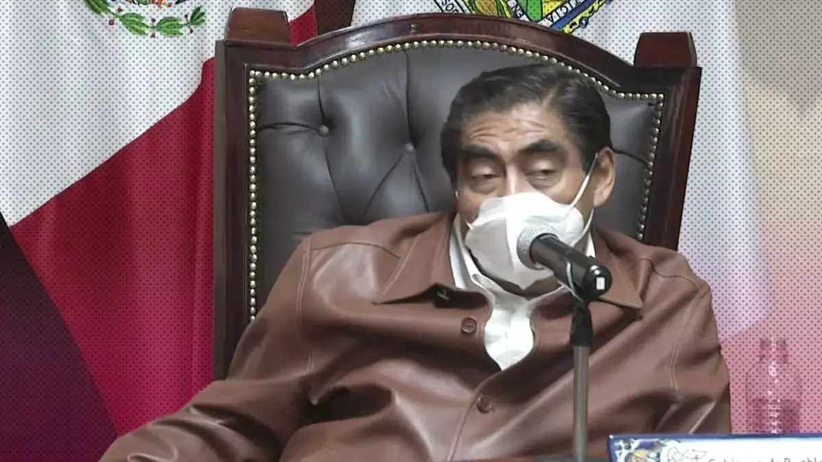 Miguel Barbosa, gobernador de Puebla.