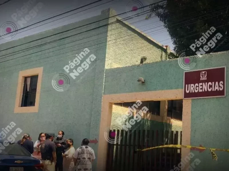 Anciano muere por Covid en la entrada de urgencias del IMSS en Cholula.