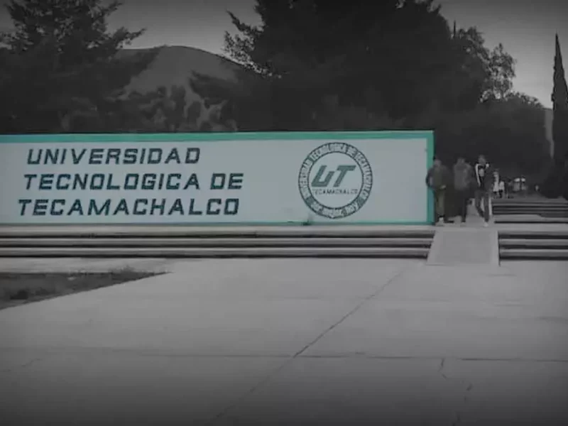Acribillan a dos jóvenes frente a la Universidad Tecnológica de Tecamachalco.
