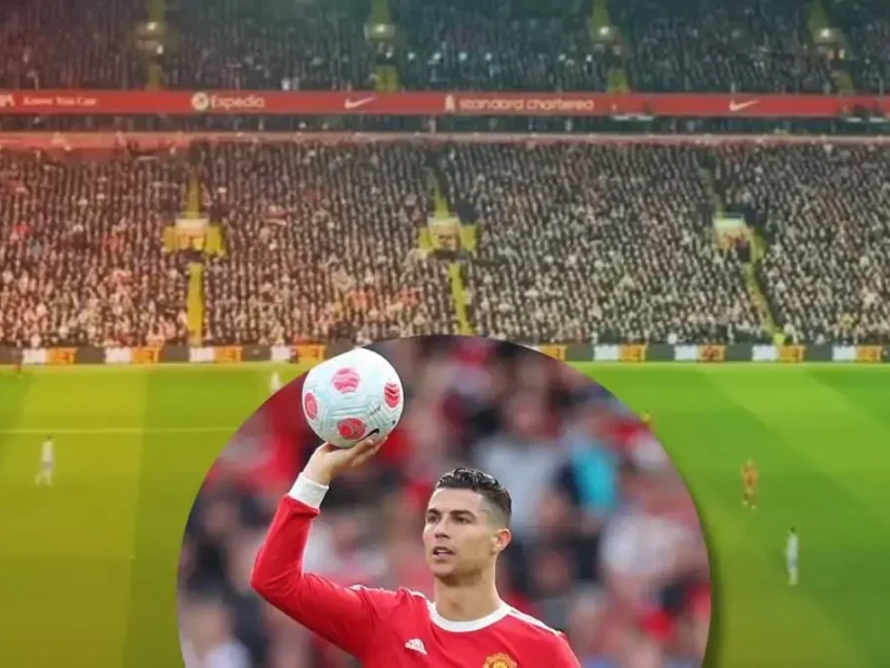 Aficionados del Liverpool consuela a Cristiano Ronaldo