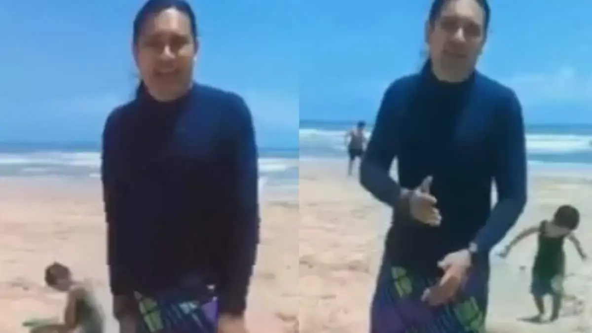 Niño destruye un cocodrilo de arena hecho por un artista en Tamaulipas.