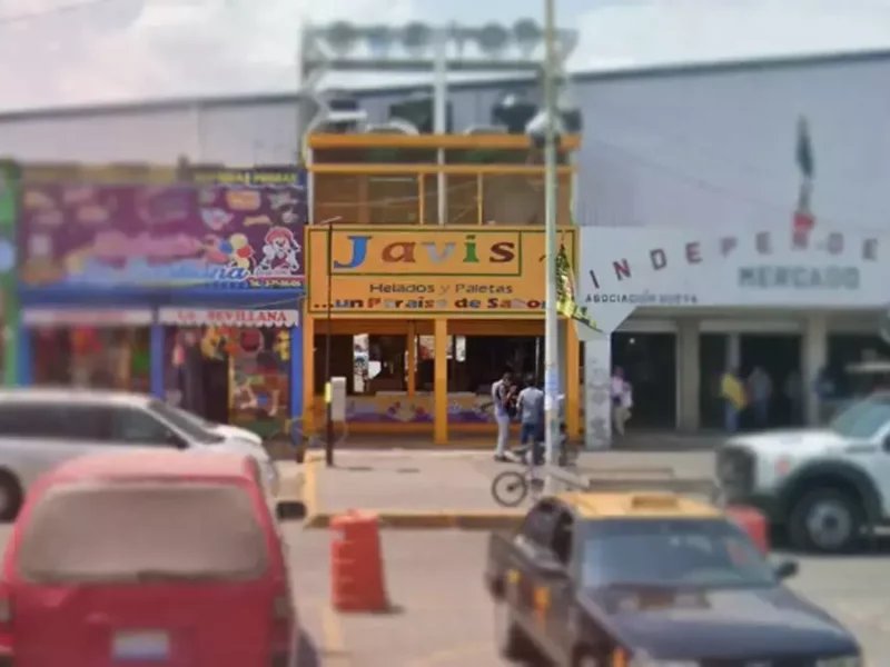 Paletería Javis abre nuevamente en Puebla pese a denuncias por acoso.