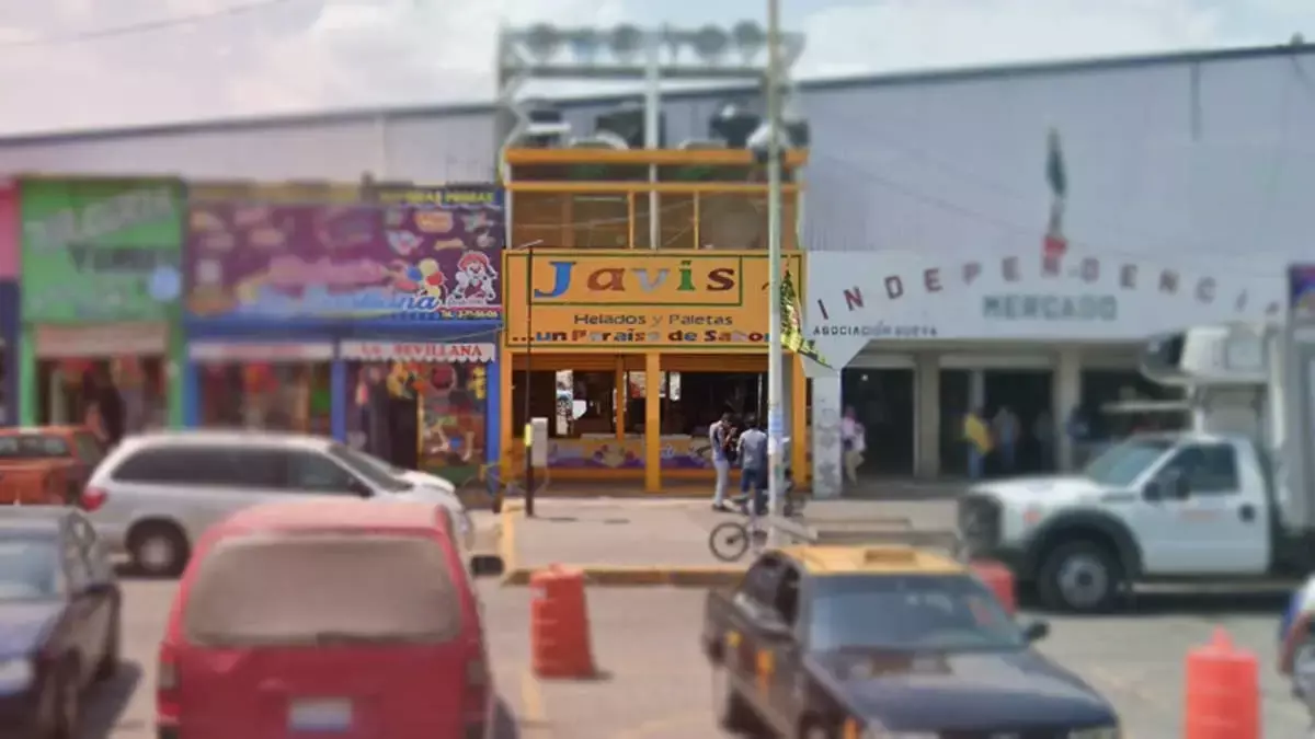 Paletería Javis abre nuevamente en Puebla pese a denuncias por acoso.