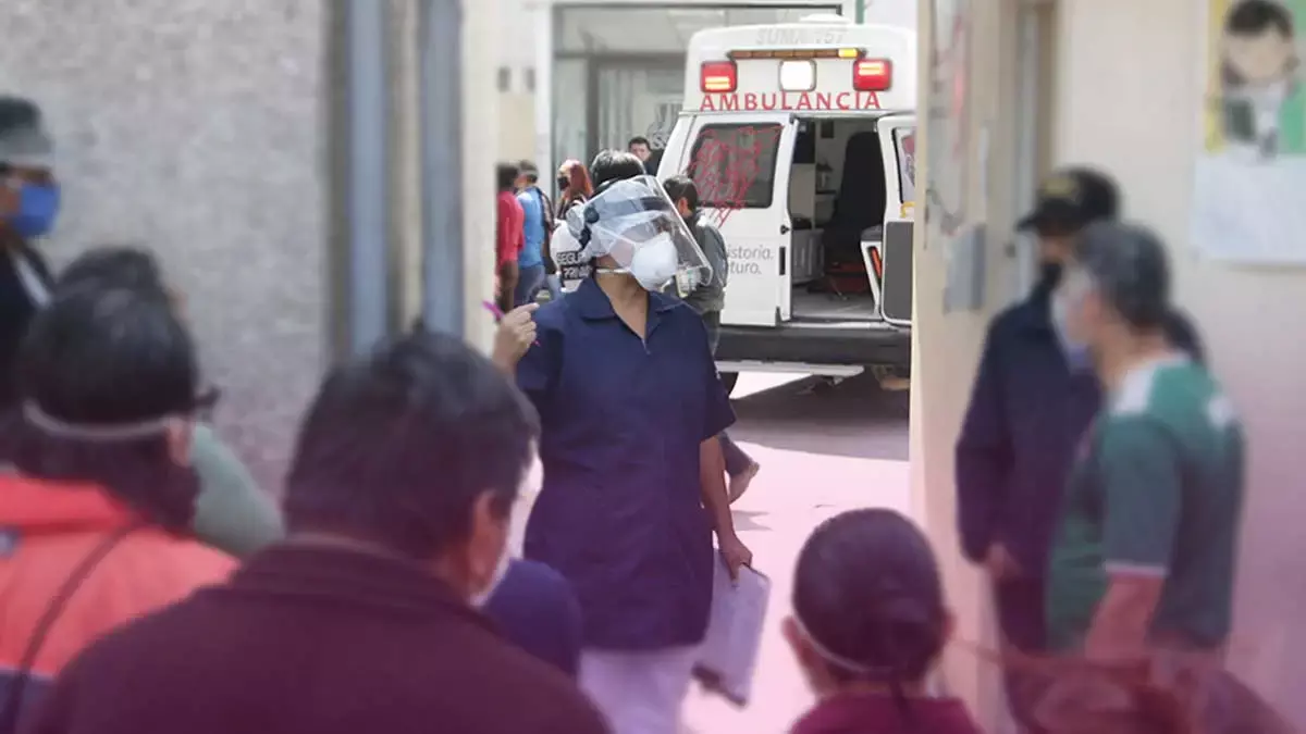 Trabajadores del Hospital la Margarita amagan con manchar en Puebla.