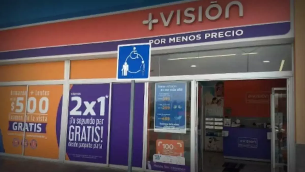 Asaltan óptica Más Visión en Puebla.